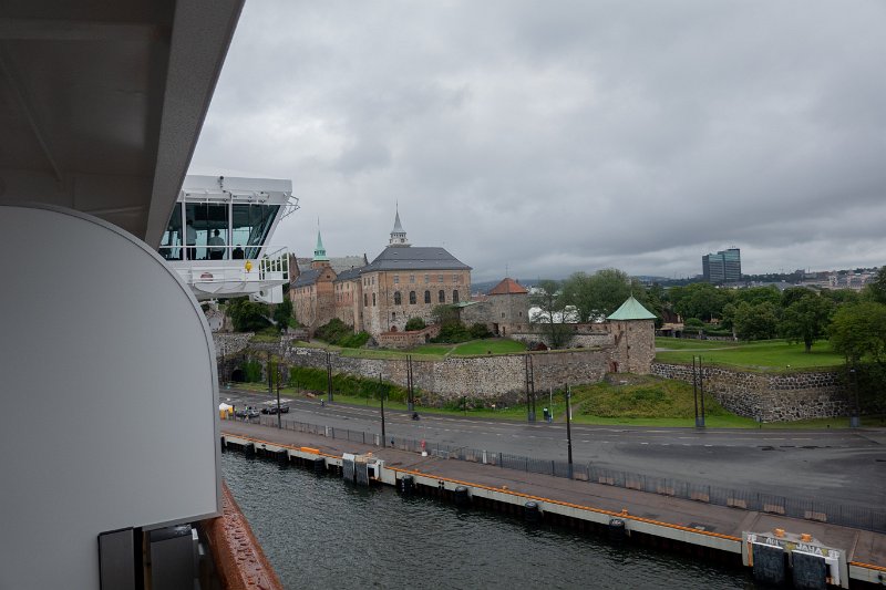 HEL02703.jpg