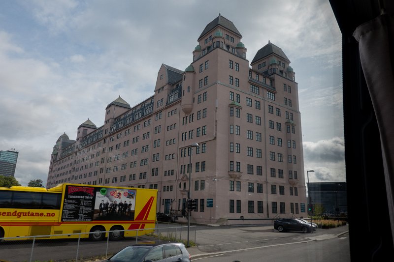HEL02711.jpg