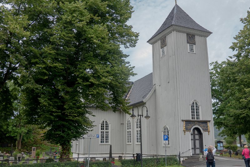 HEL02723.jpg