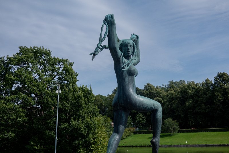 HEL02875.jpg