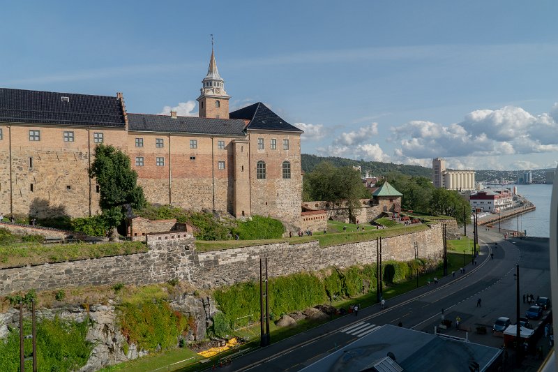 HEL02910.jpg