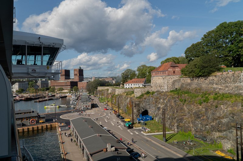 HEL02914.jpg