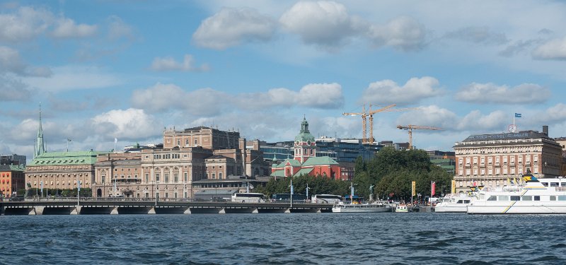 HEL03714.jpg