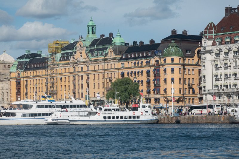 HEL03715.jpg