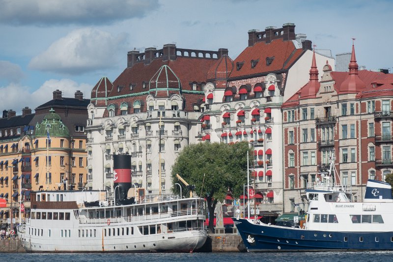 HEL03717.jpg