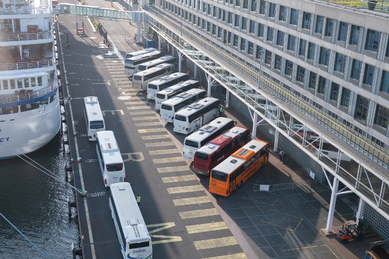 HEL04064.jpg